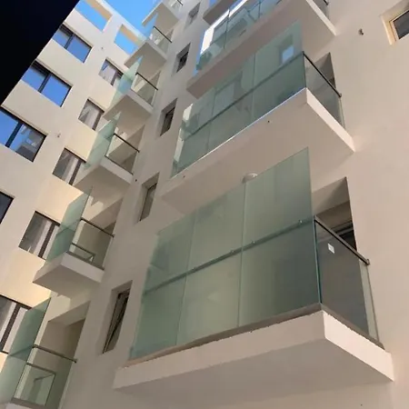Onix Building 103 *